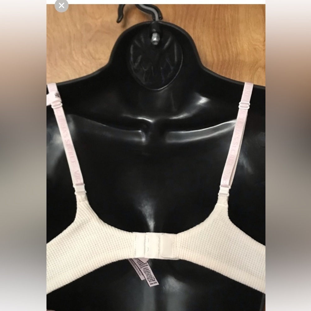 Victoria’s Secret Cotton Waffle-Knit T-Shirt Wireless Bra 34B EUC - Picture 3 of 6